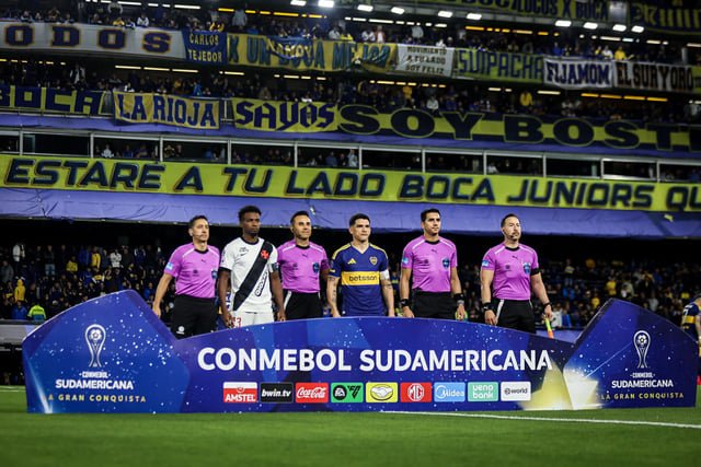 Futebol no Paramount+
